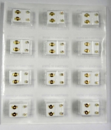 Picture of £1.00 STERILE STUD EARRINGS CRYSTAL (12)