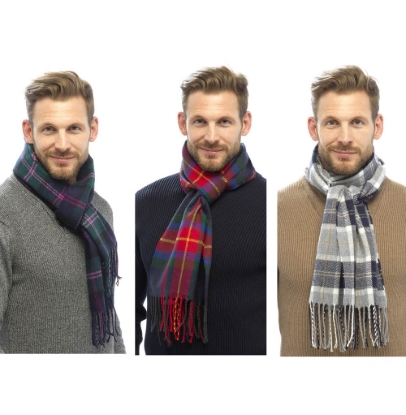 Picture of £3.99 MEN'S CHECK SCARVES (12) GL382A