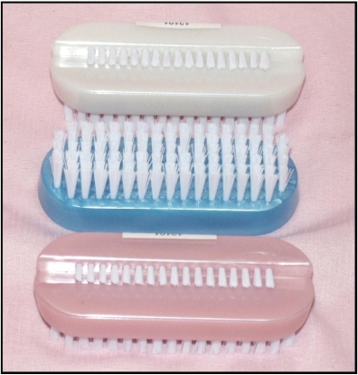 Picture of £1.29 NAIL BRUSH DOUBLE SIDED CARDED (1)