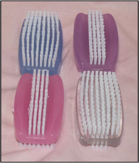 Picture of £1.29 NAIL BRUSH 2 ROW CARDED (1)