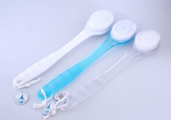 Picture of £2.49 PLASTIC BATH BRUSH (3/12)