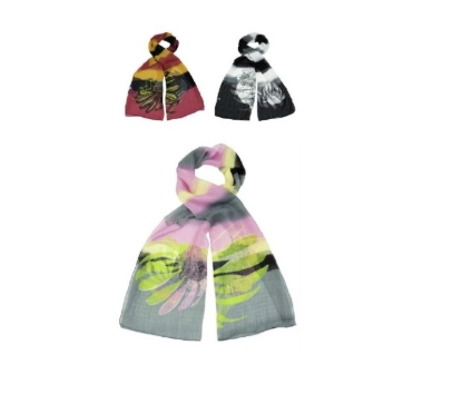 Picture of £4.99 SCARF STRIPED 3 ASST (12) 91861